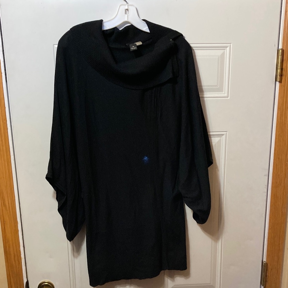 White House Black Market Sweater‎ M